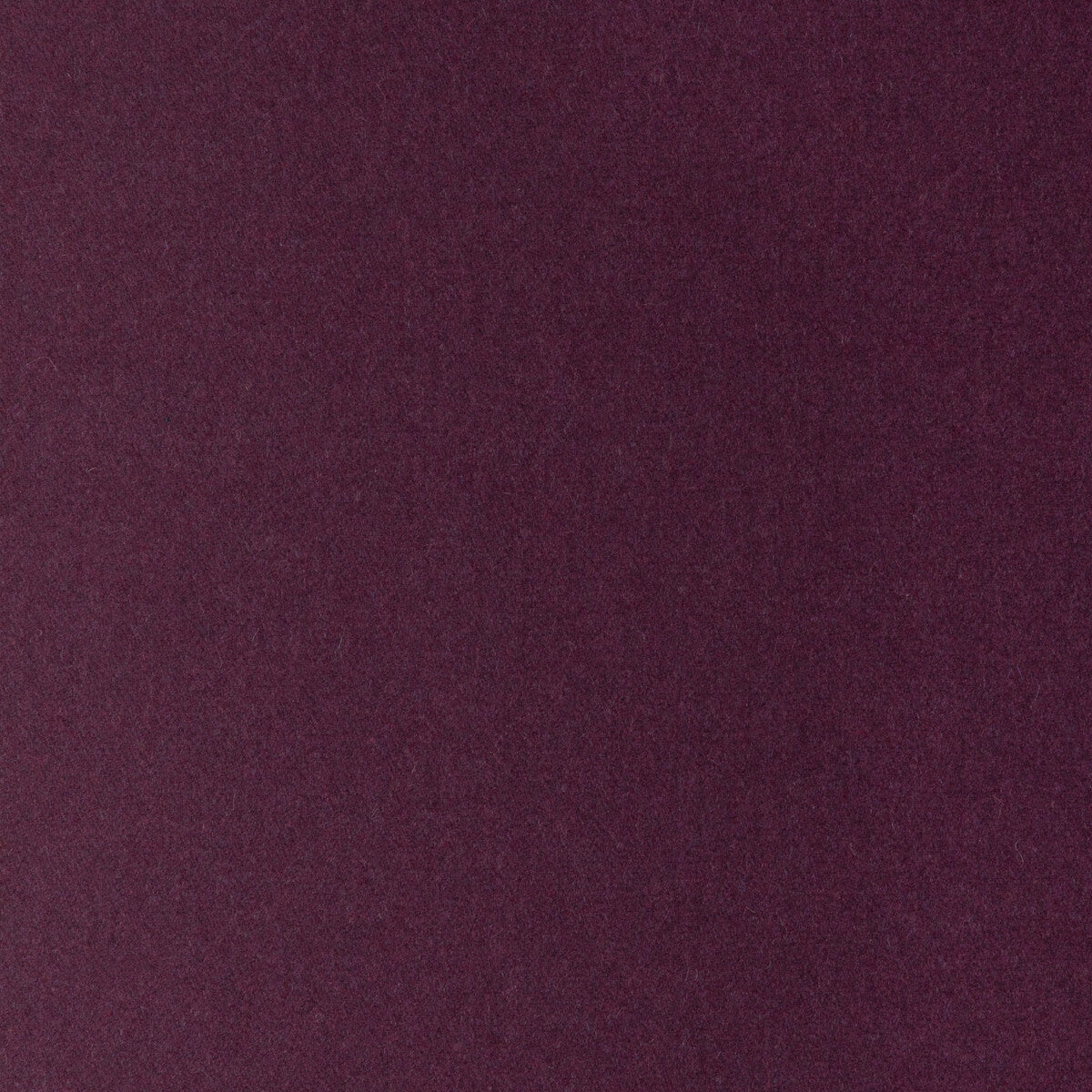 3461510100-basanite-aubergine-kravet-couture