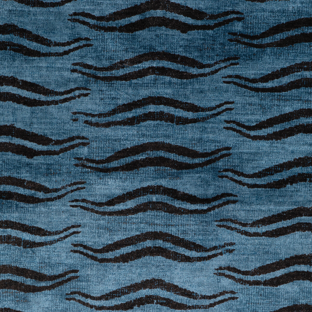202311550-beckett-velvet-azure-lee-jofa