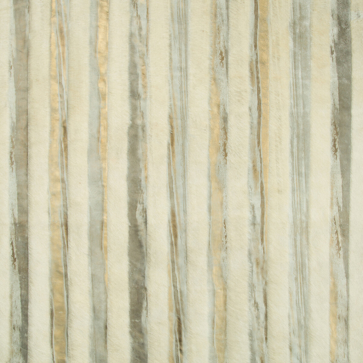 l-pitturagiltpla0-pittura-giltpla-kravet-couture