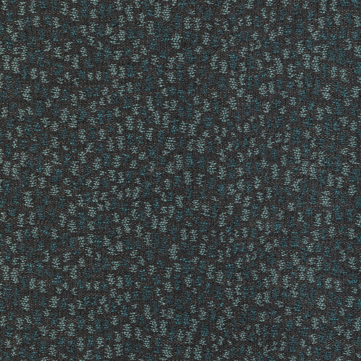 gwf-37875210-combe-peacock-lee-jofa-modern