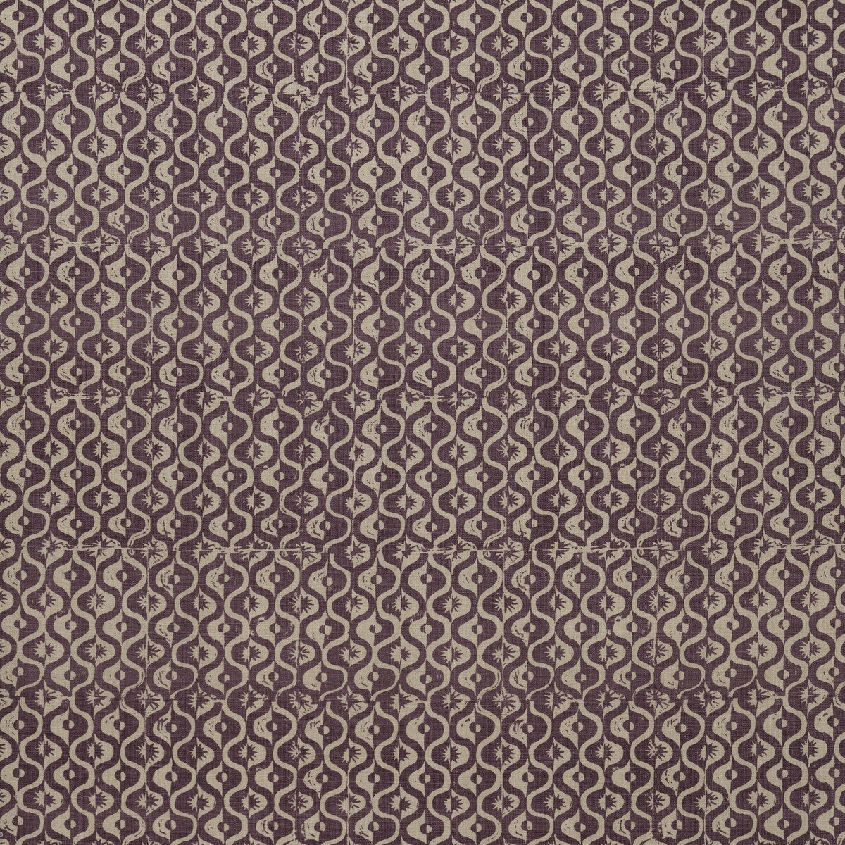 bfc-36699090-small-medallion-aubergine-lee-jofa - LEE JOFA Fabric