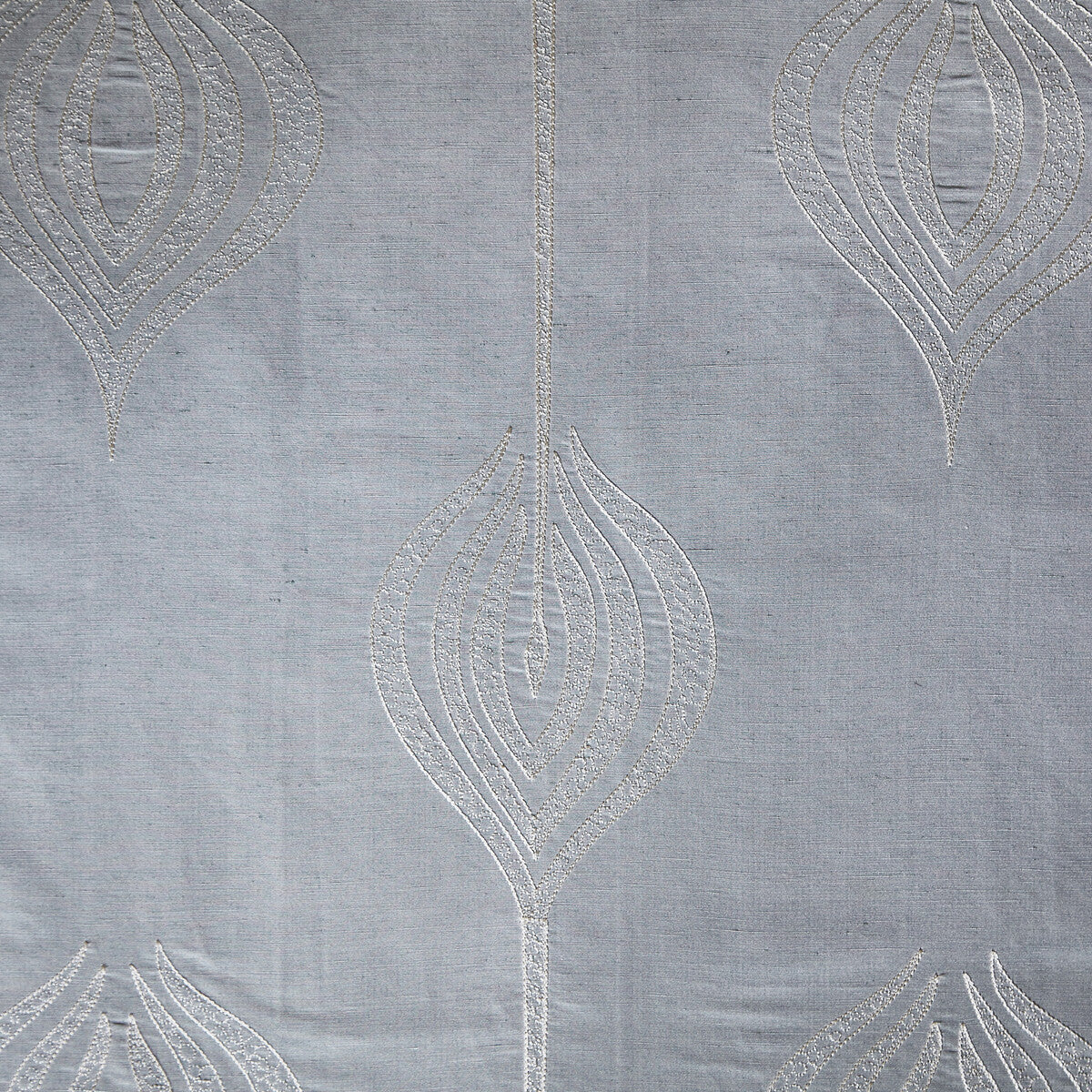 gwf-2928130-tulip-embroidery-aqua-lee-jofa-modern