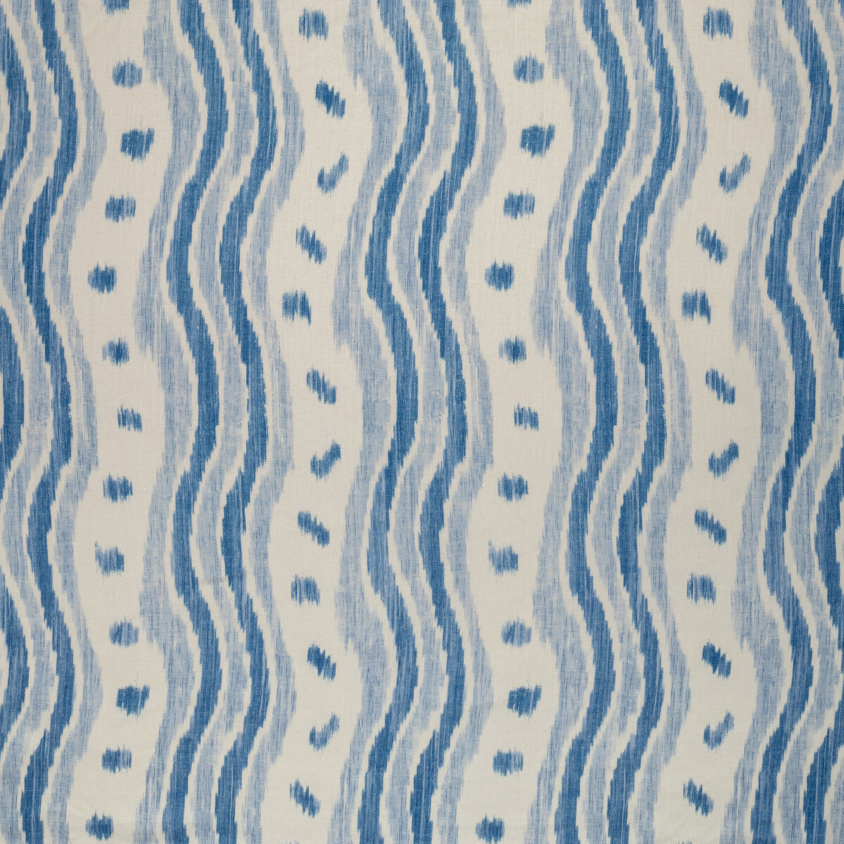 bfc-36871550-ikat-stripe-azure-lee-jofa - LEE JOFA Fabric