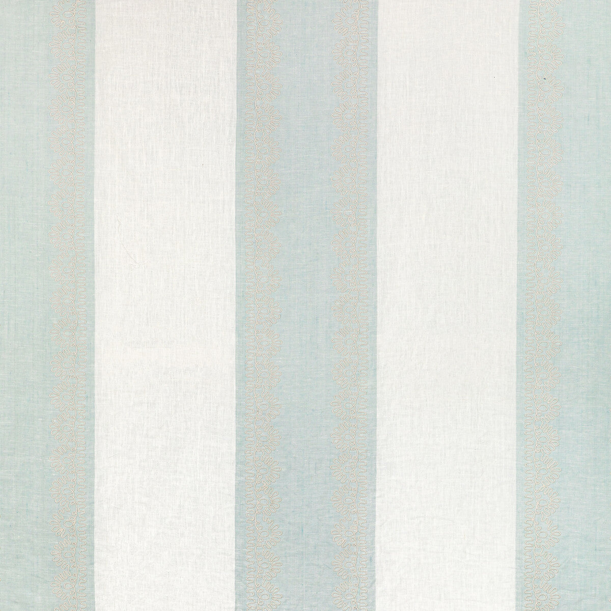 2021123130-banner-sheer-aqua-lee-jofa