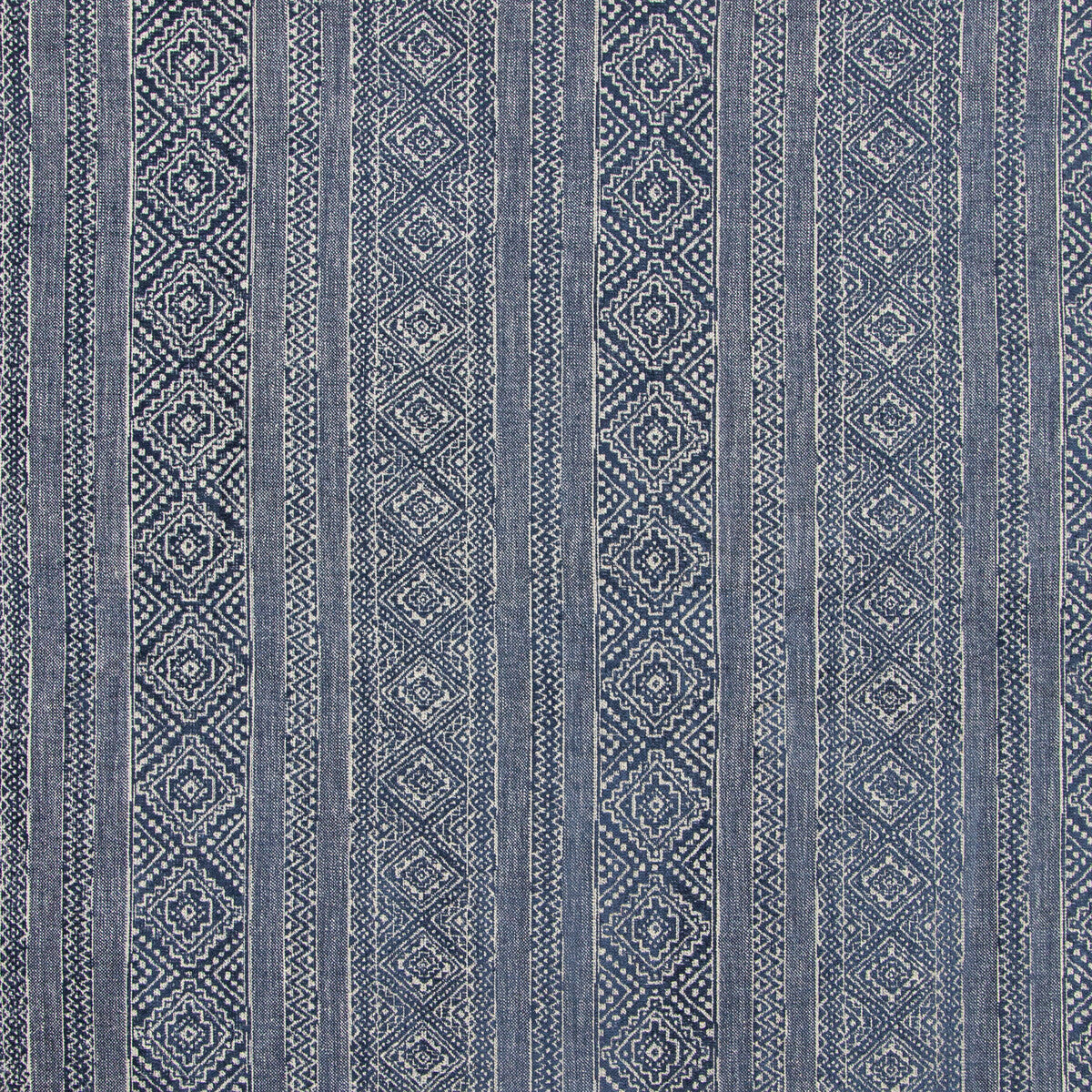 35562510-wanderwide-navy-kravet-couture