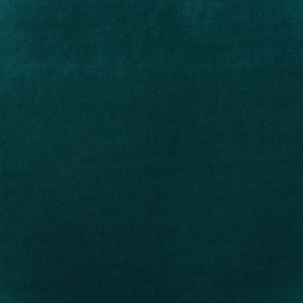 am100443350-medici-kingfisher-kravet-couture