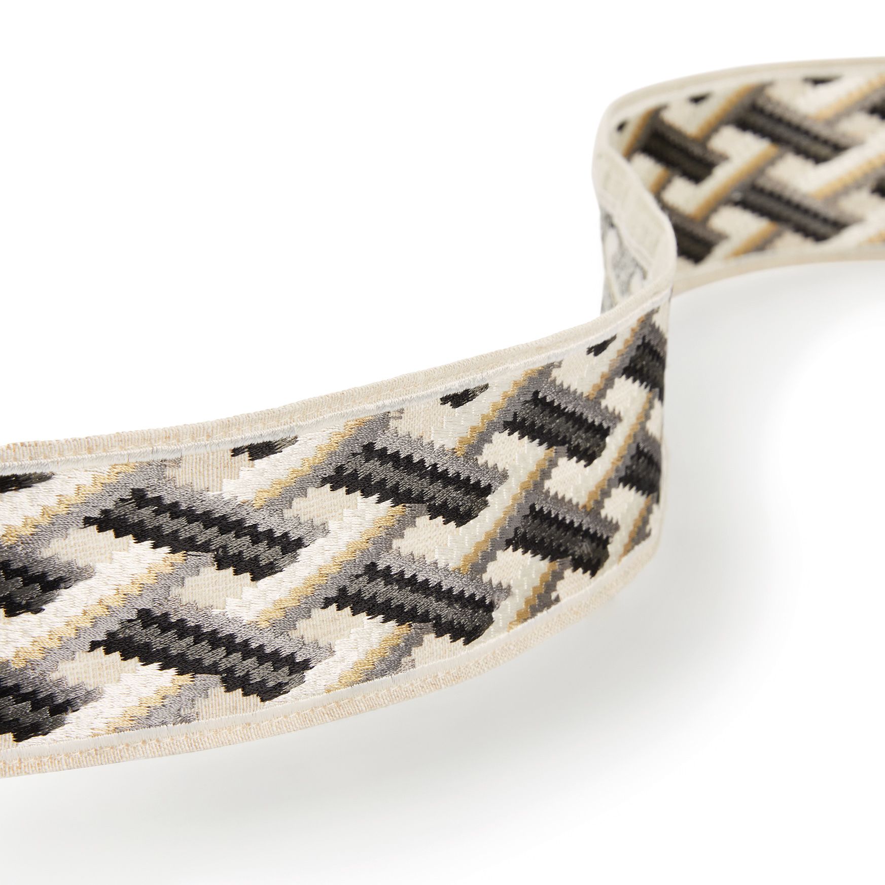 byzance-taniska-braid-blackivory-osborne-little-t810-01