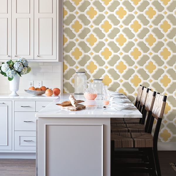 lido-mustard-quatrefoil-wallpaper-york-wallcoverings-2744-24124