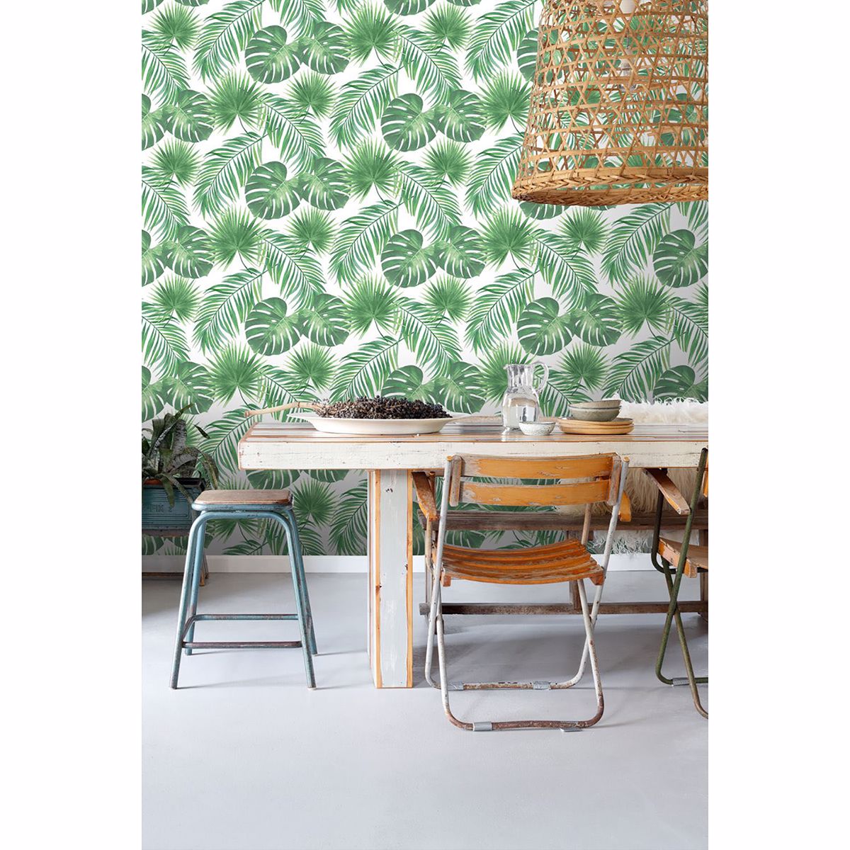 patti-light-green-leaves-wallpaper-york-wallcoverings-dd139013 - York Wallcoverings Wallpaper