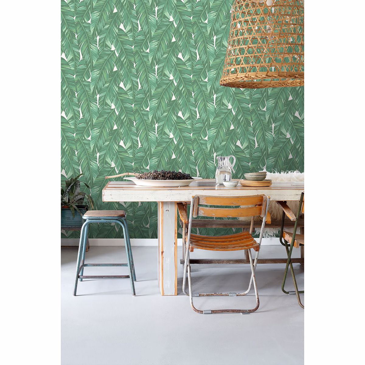 dumott-green-tropical-leaves-wallpaper-york-wallcoverings-dd139014 - York Wallcoverings Wallpaper
