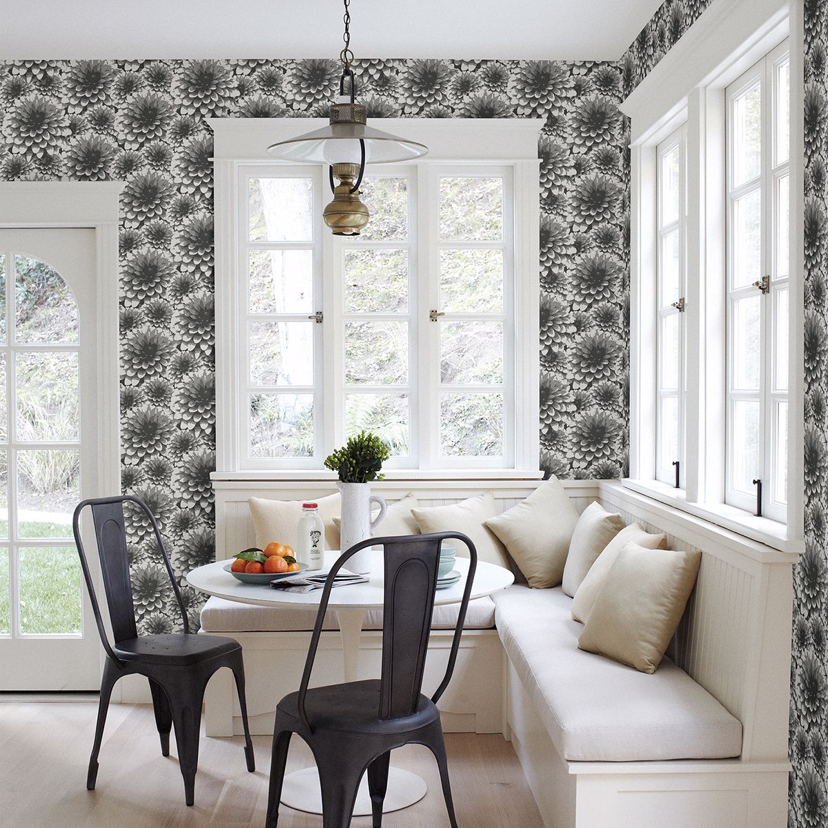 umbra-charcoal-floral-wallpaper-york-wallcoverings-2861-87518