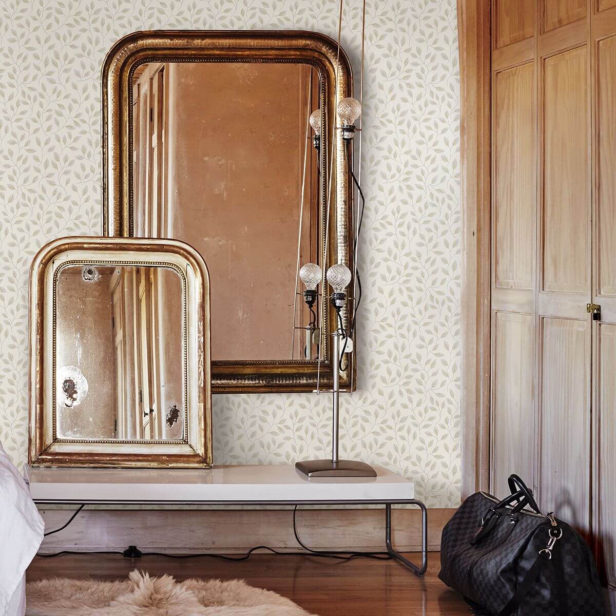 posey-white-vines-wallpaper-york-wallcoverings-2948-33015 - York Wallcoverings Wallpaper