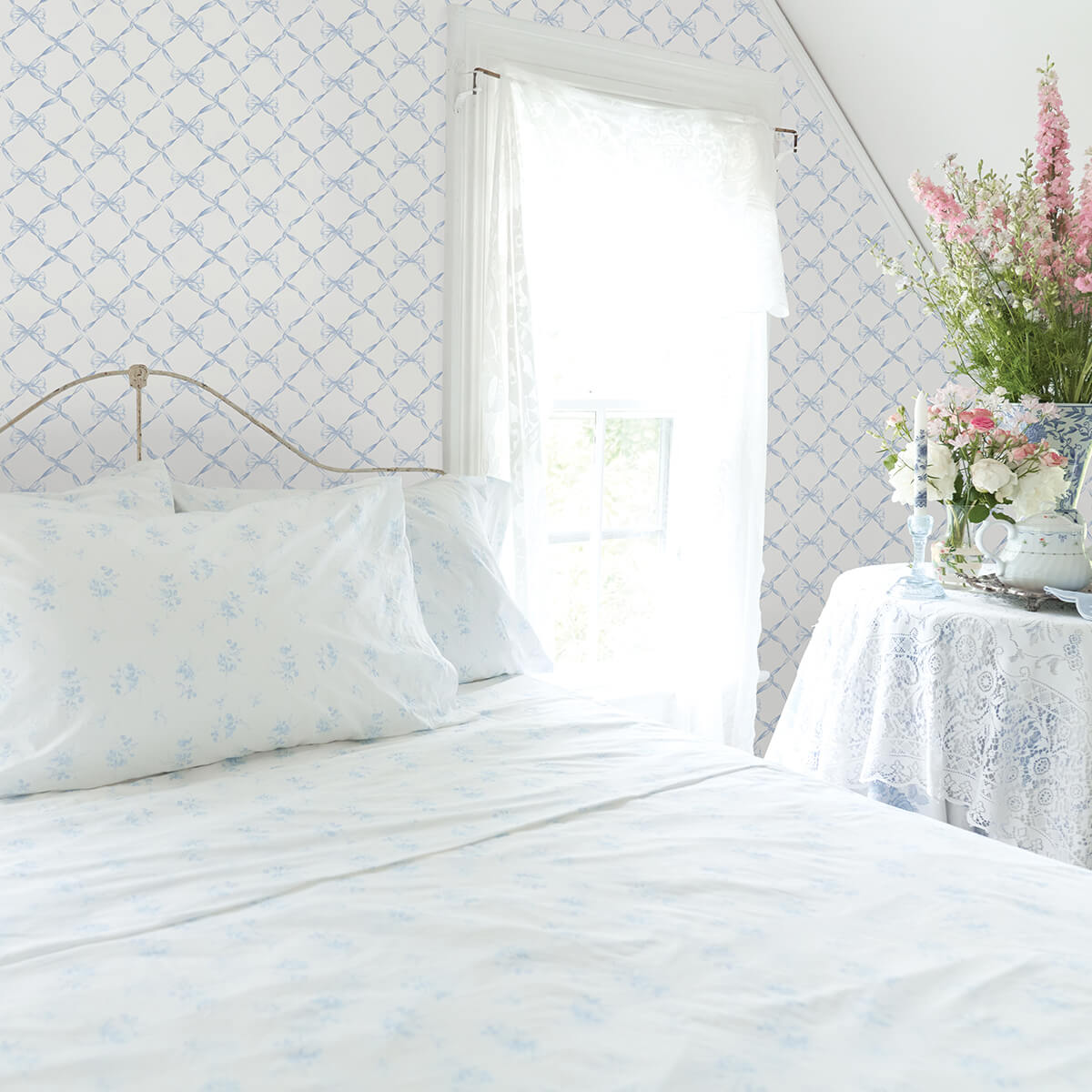 baby-bow-blue-bella-ribbon-ribbon-trellis-wallpaper-york-wallcoverings-ast4168 - York Wallpaper Wallpaper
