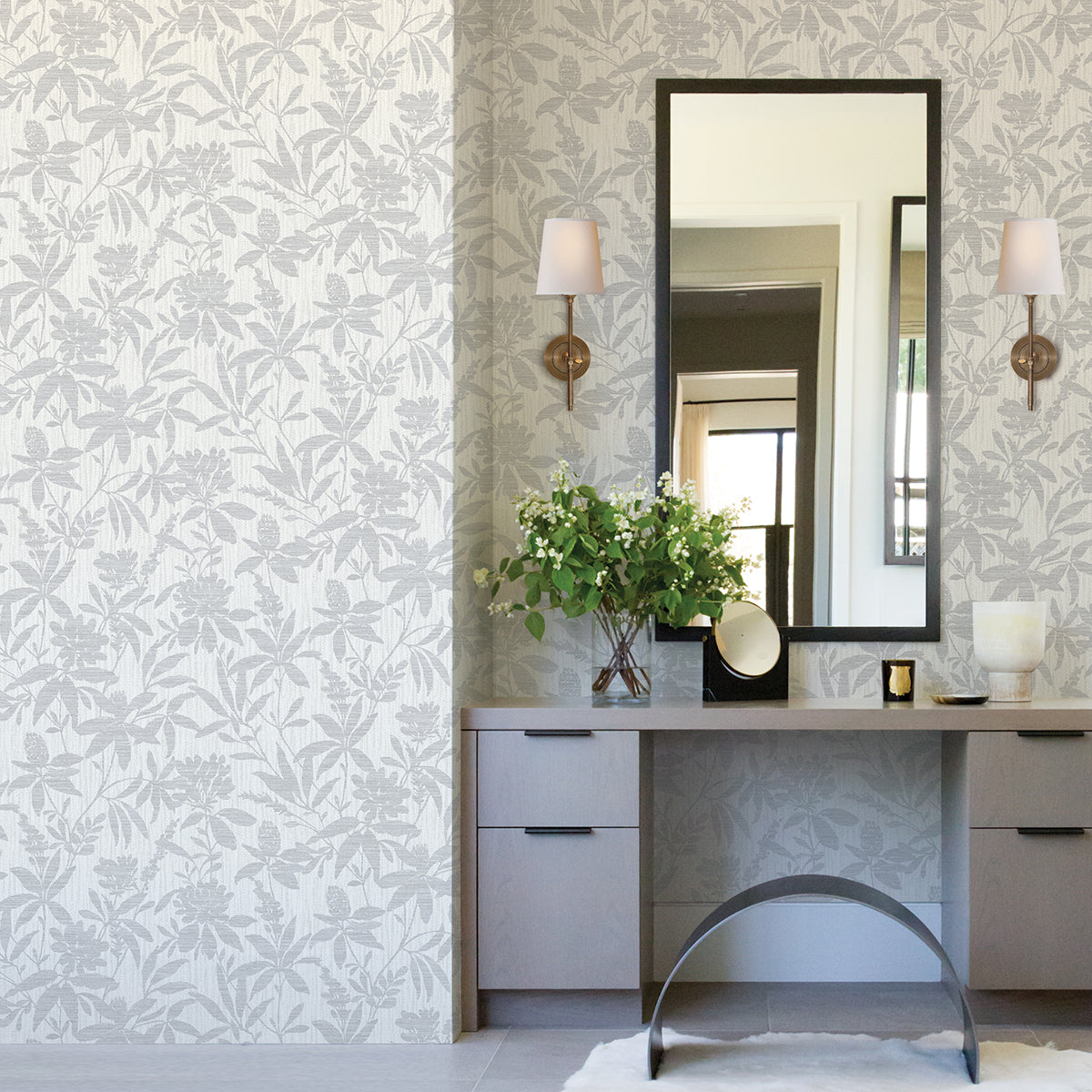 riemann-silver-floral-wallpaper-york-wallcoverings-4025-82530 - York Wallcoverings Wallpaper