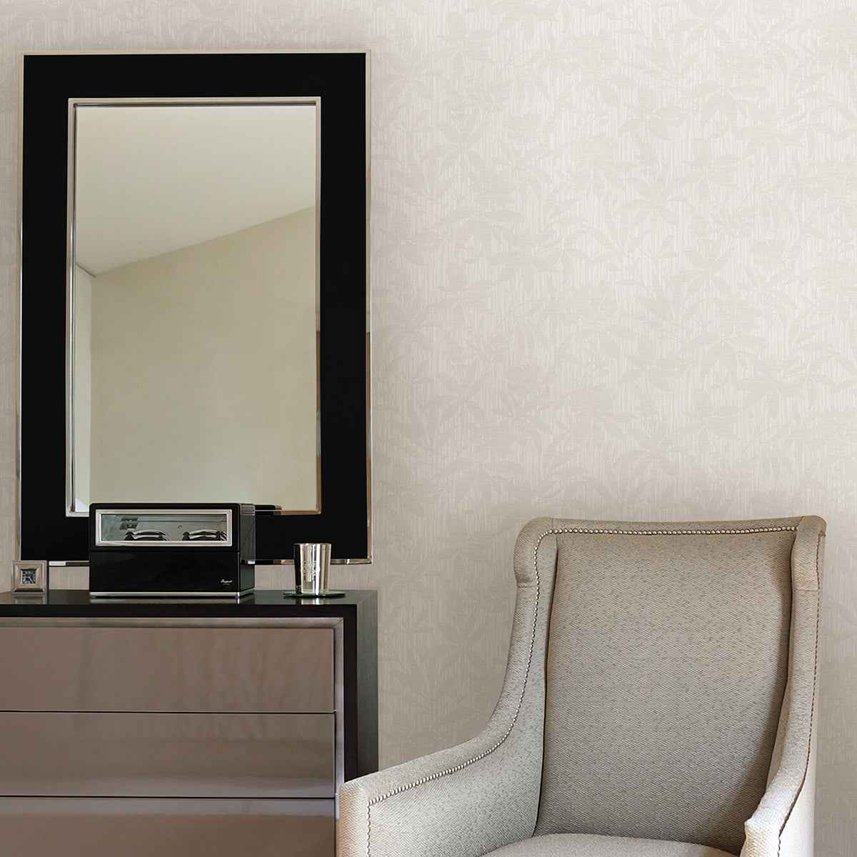 riemann-cream-floral-wallpaper-york-wallcoverings-4025-82533 - York Wallcoverings Wallpaper