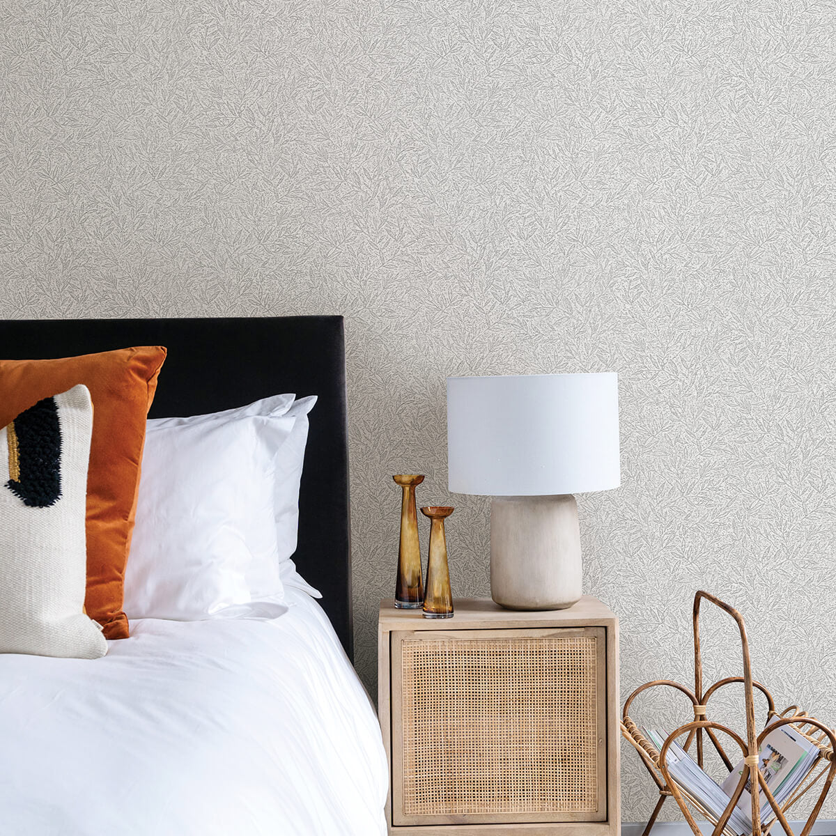 sayuri-silver-leaf-trail-wallpaper-york-wallcoverings-4035-37837-1 - York Wallcoverings Wallpaper