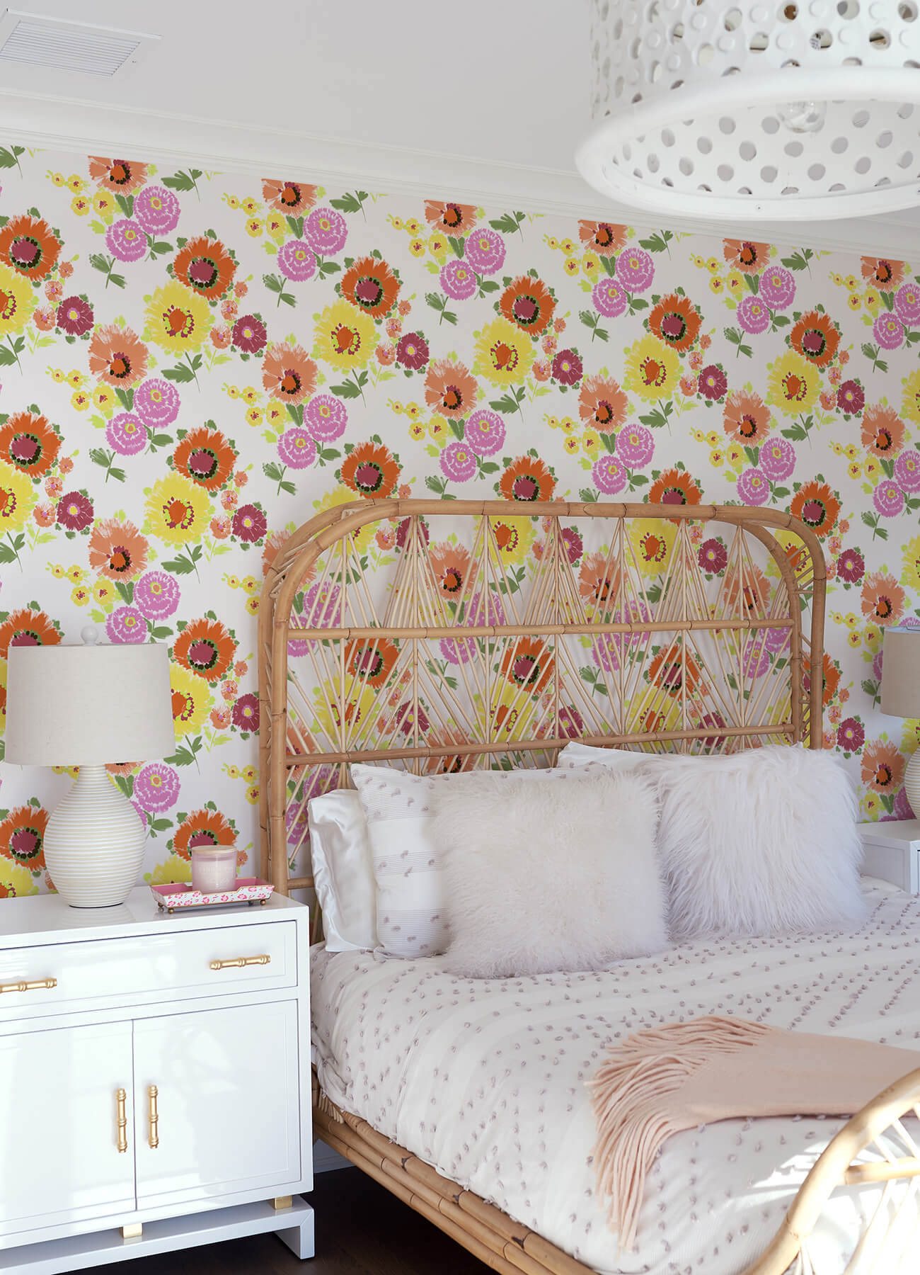 essie-yellow-painterly-floral-wallpaper-york-wallcoverings-4081-26323 - York Wallcoverings Wallpaper