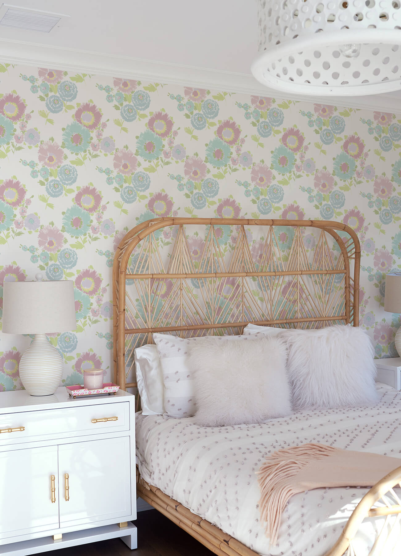 essie-pastel-painterly-floral-wallpaper-york-wallcoverings-4081-26325 - York Wallcoverings Wallpaper