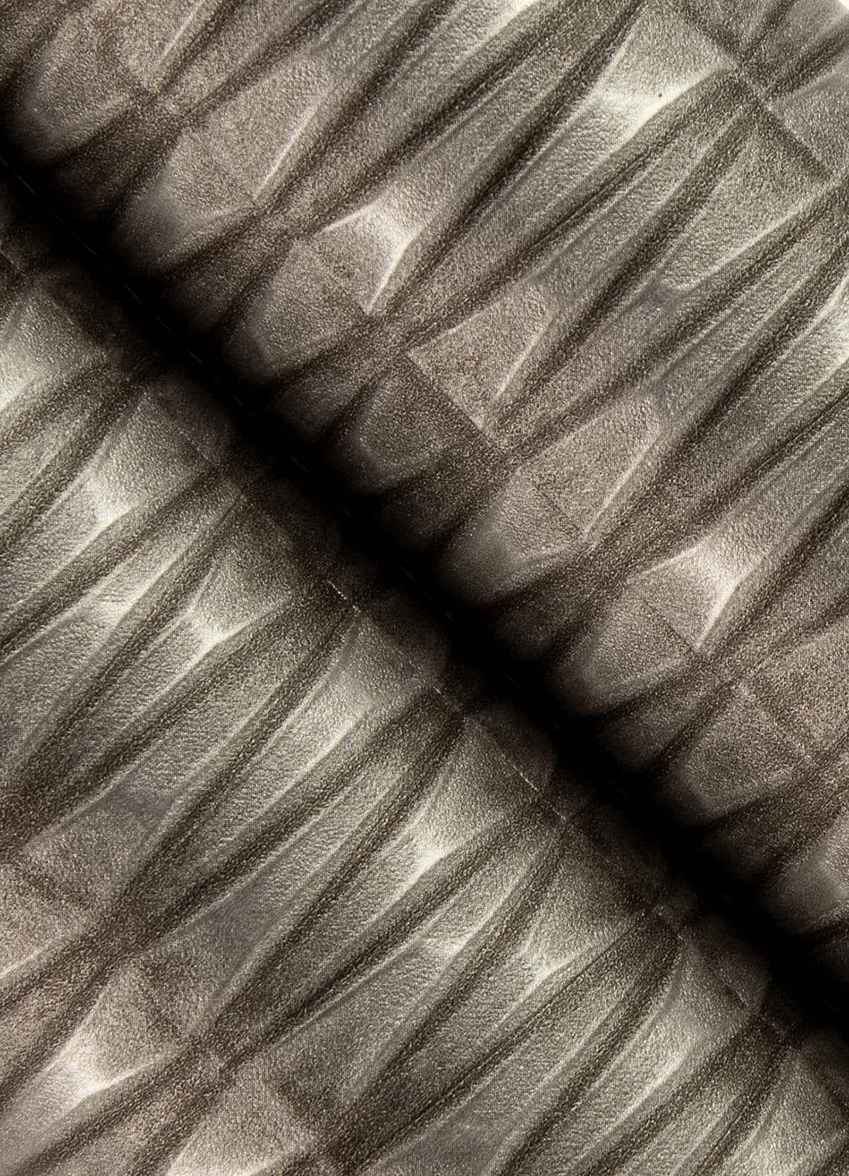 quinby-sterling-diamond-wallpaper-york-wallcoverings-4041-428414 - York Wallcoverings Wallpaper