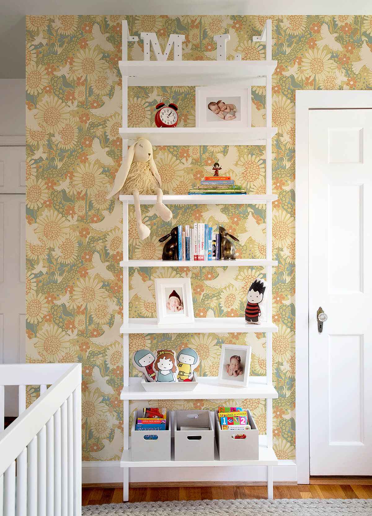 Drömma Coral Songbirds and Sunflowers Wallpaper - York Wallcoverings - 4111-63008 - York Wallcoverings Papel pintado