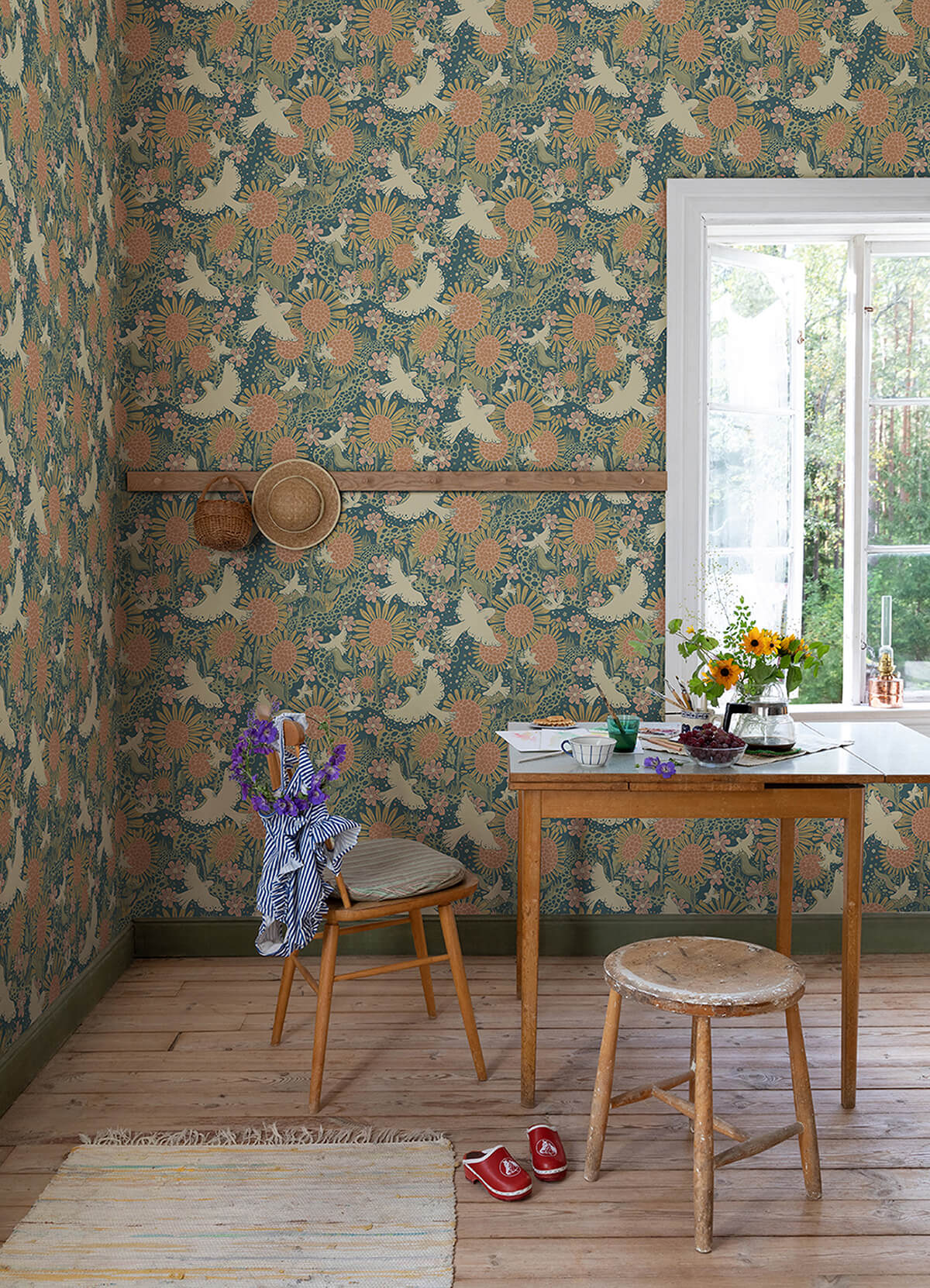 drmma-teal-songbirds-and-sunflowers-wallpaper-york-wallcoverings-4111-63007 - York Wallcoverings Papel pintado