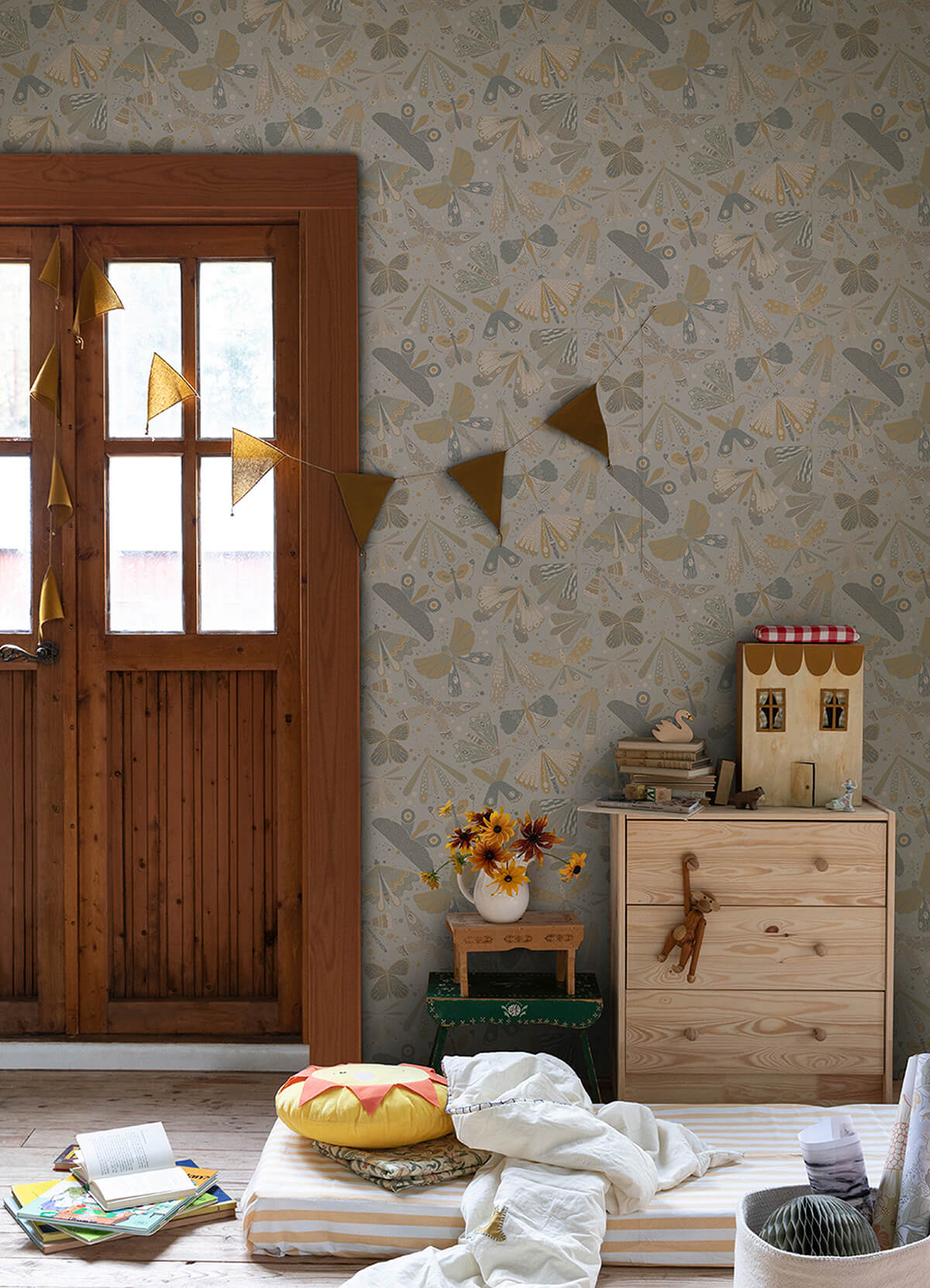 flyga-light-blue-bonanza-wallpaper-york-wallcoverings-4111-63025 - York Wallcoverings Wallpaper