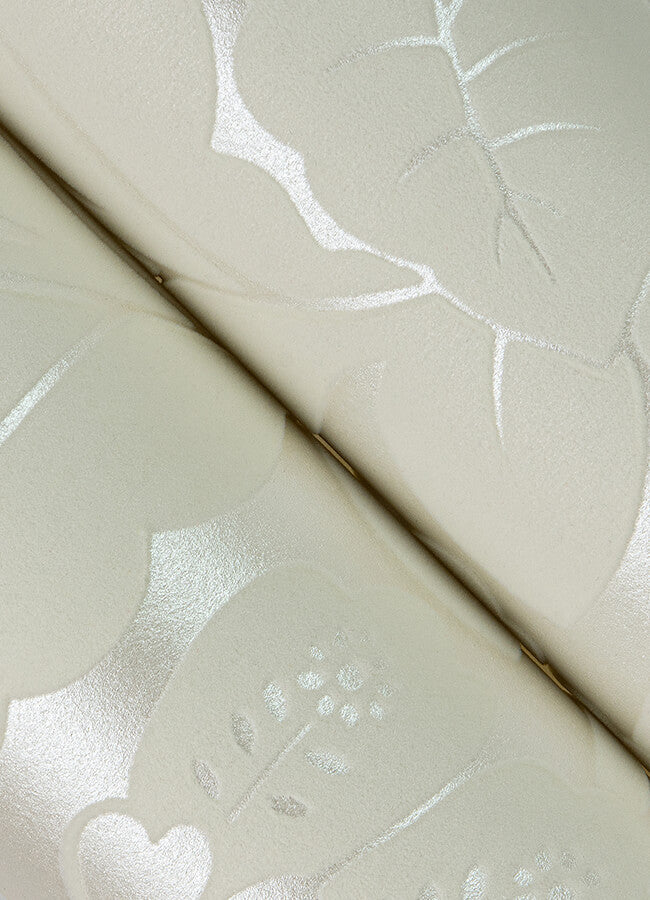 augusta-white-flock-damask-wallpaper-york-wallcoverings-4074-87376 - York Wallcoverings Wallpaper