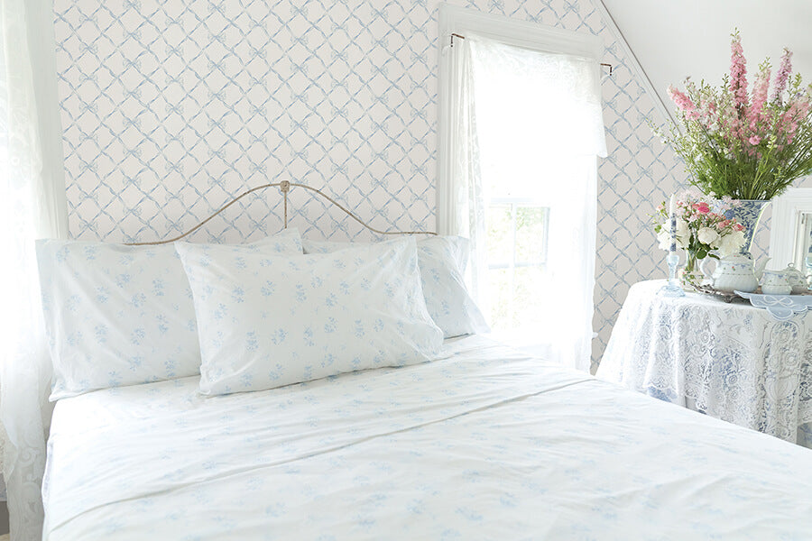 dreamy-sky-baby-bow-peel-and-stick-wallpaper-york-wallcoverings-lfs5013 - York Wallcoverings Wallpaper