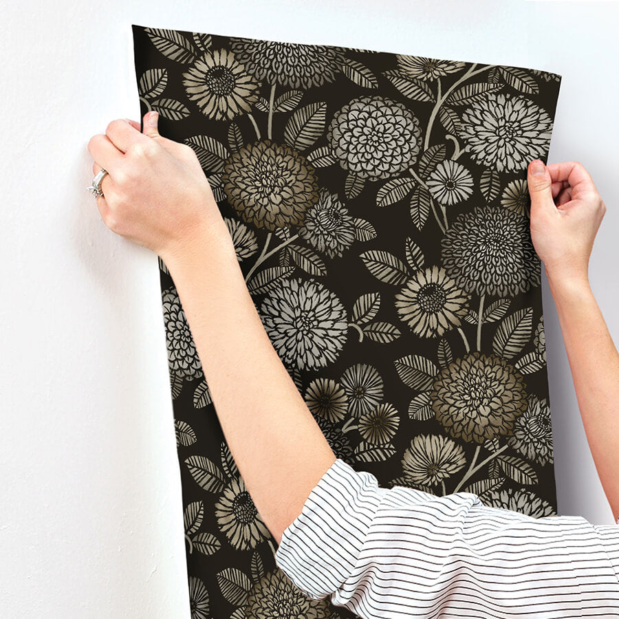 zalipie-black-floral-trail-wallpaper-york-wallcoverings-3125-72327 - York Wallcoverings Wallpaper