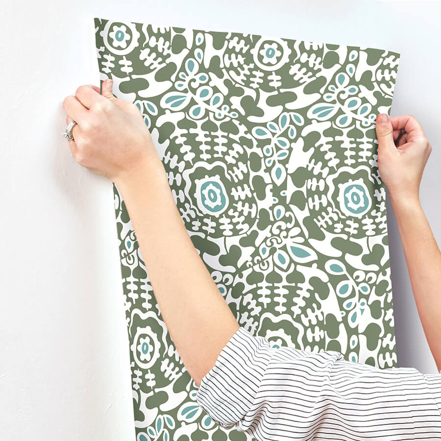 divine-green-abstract-medallion-wallpaper-york-wallcoverings-4122-27040 - York Wallcoverings Wallpaper