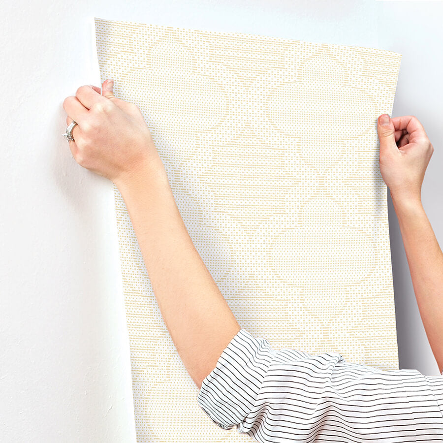 ernest-yellow-quilted-quatrefoil-wallpaper-york-wallcoverings-4135-27292 - York Wallcoverings Wallpaper