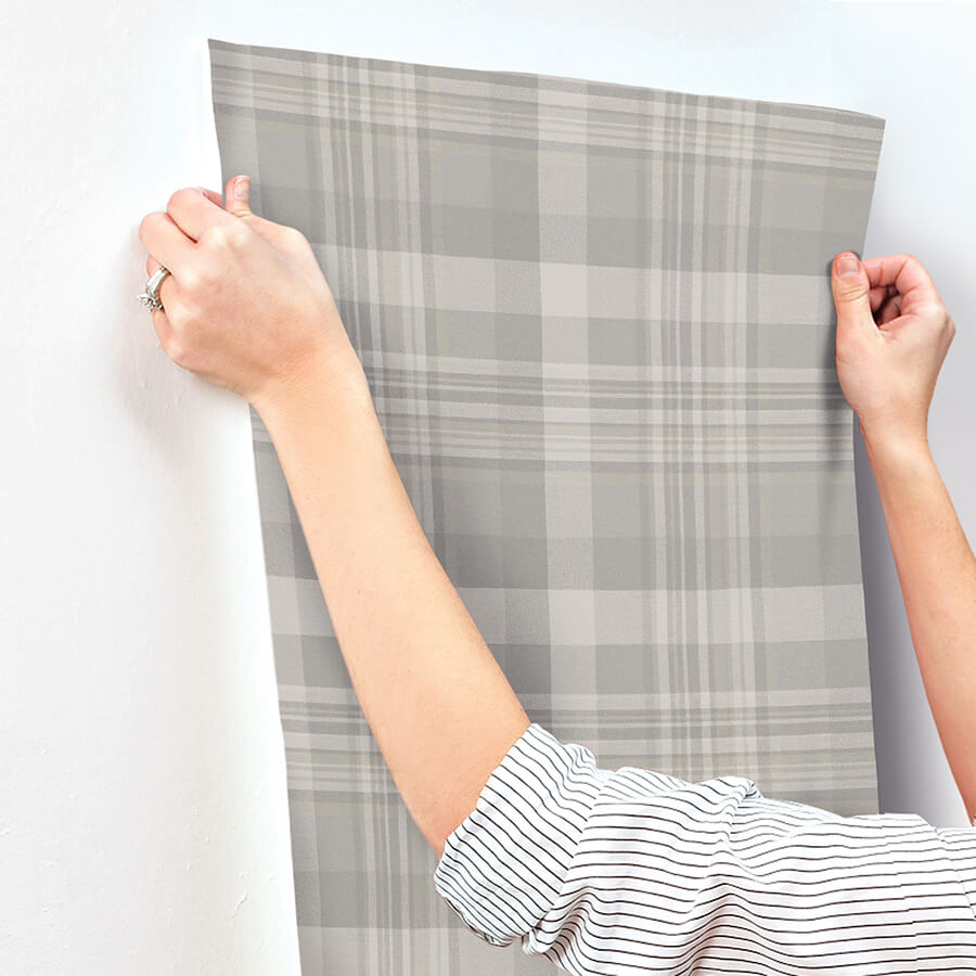 dutton-plaid-grey-wallpaper-york-wallcoverings-4142-72634 - York Wallcoverings Wallpaper