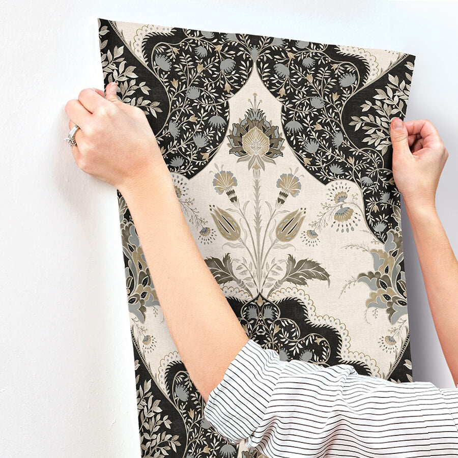 auden-black-floral-grandeur-wallpaper-york-wallcoverings-4147-27389 - York Wallcoverings Papel pintado