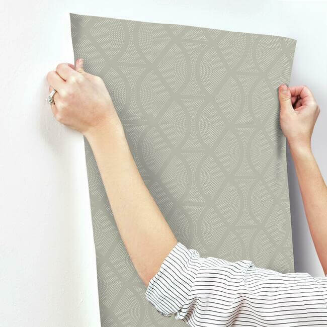 opposites-attract-wallpaper-cream-york-wallcoverings-ci2382 - York Wallcoverings Wallpaper