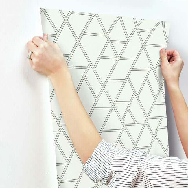 pathways-wallpaper-whitegrey-york-wallcoverings-gr5915 - York Wallcoverings Wallpaper