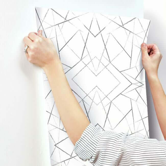 geo-diamond-black-wallpaper-york-wallcoverings-uc3847 - York Wallpaper Wallpaper