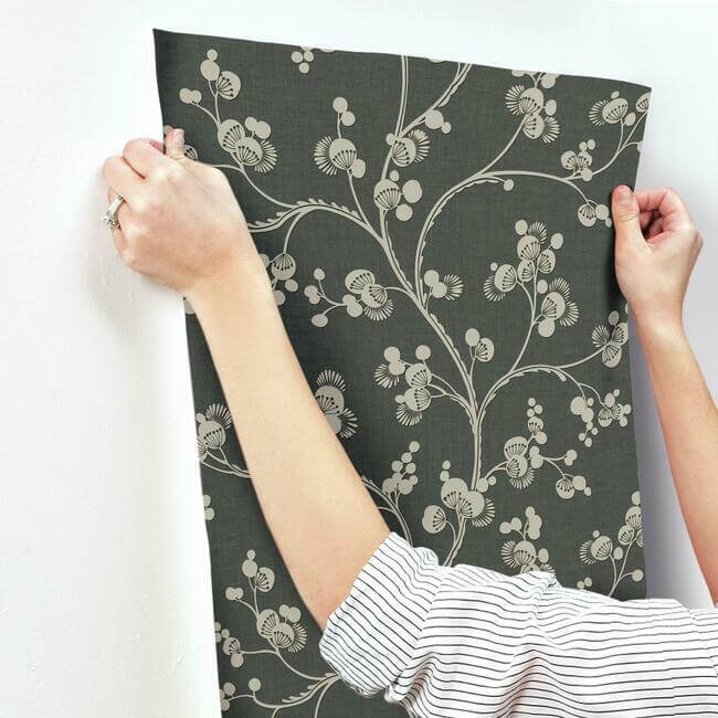 dahlia-trail-black-taupe-wallpaper-york-wallcoverings-ss2502 - York Wallpaper Wallpaper