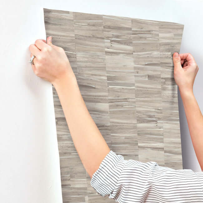 reserve-grey-wallpaper-york-wallcoverings-om3601 - York Wallcoverings Wallpaper