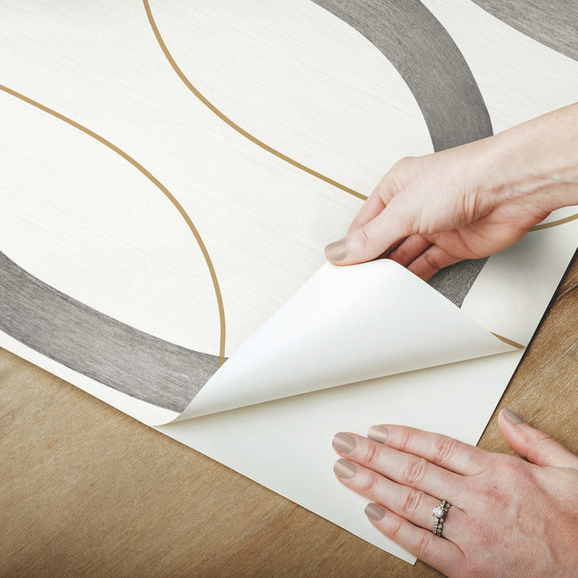interlock-premium-peel-stick-wallpaper-blackgold-york-wallcoverings-psw1419rl - York Wallcoverings Wallpaper