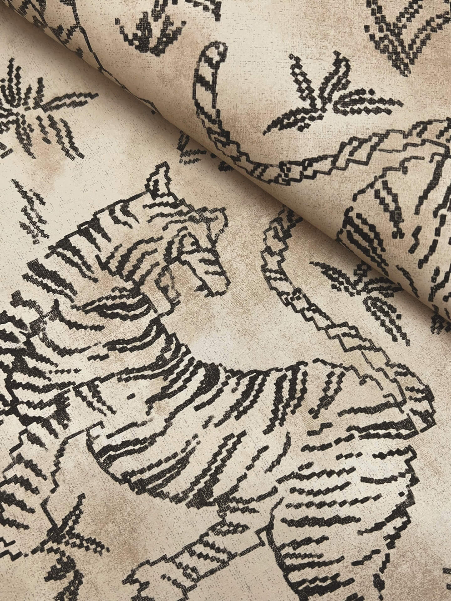orly-tigers-taupe-wallpaper-york-wallcoverings-lm5332 - York Wallpaper Wallpaper