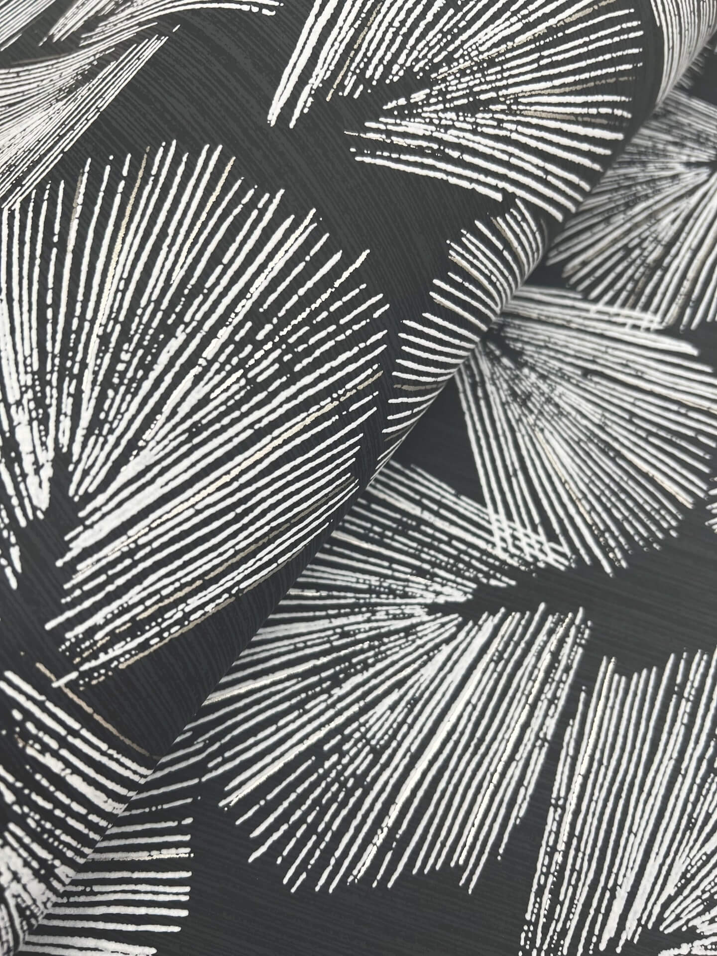 elora-leaf-black-wallpaper-york-wallcoverings-lm5351 - York Wallpaper Wallpaper