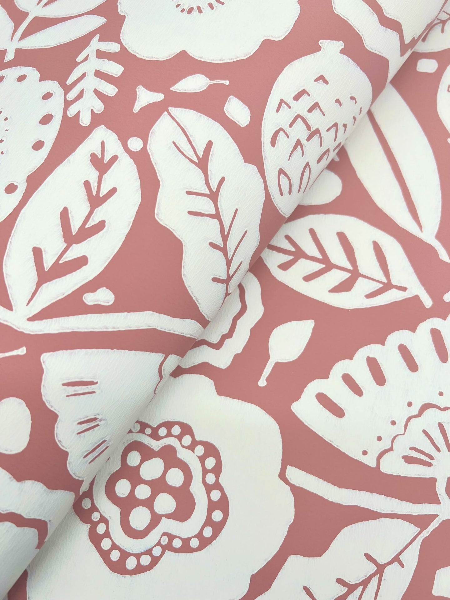 camille-blossom-wallpaper-vintage-rose-york-wallcoverings-lm5391
