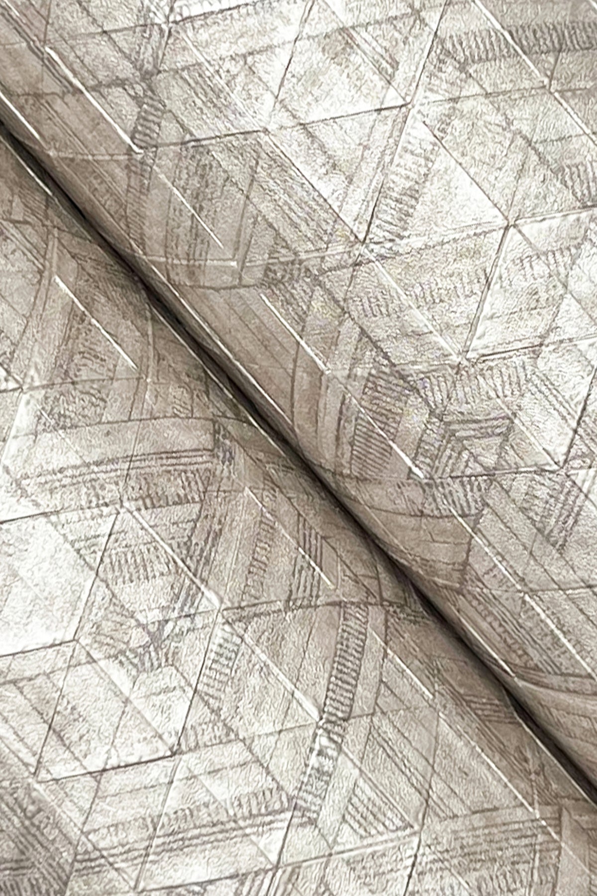 rune-high-performance-vinyl-wallpaper-bone-york-wallcoverings-ud2581n