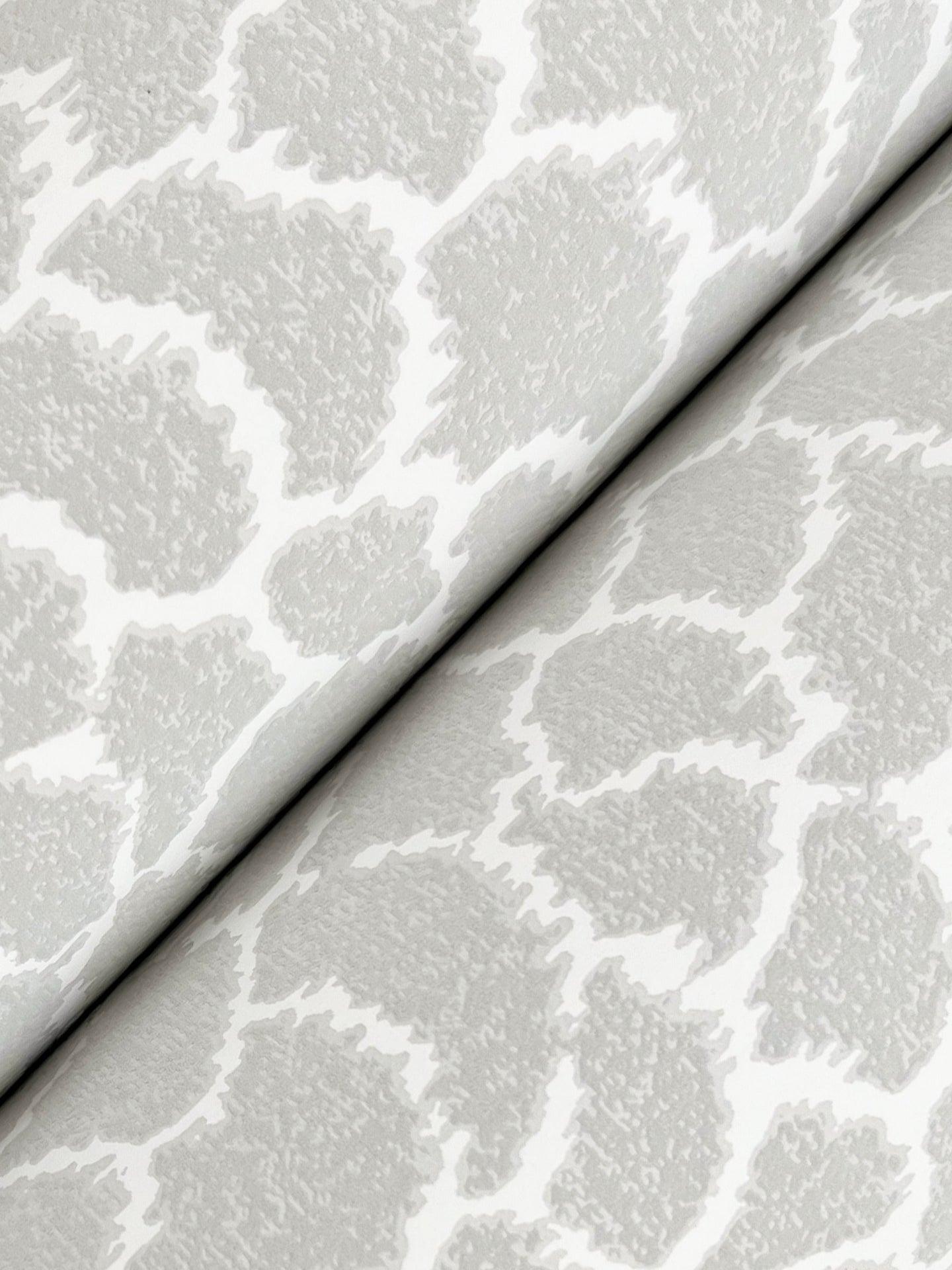 nadie-wallpaper-grey-york-wallcoverings-gt4574