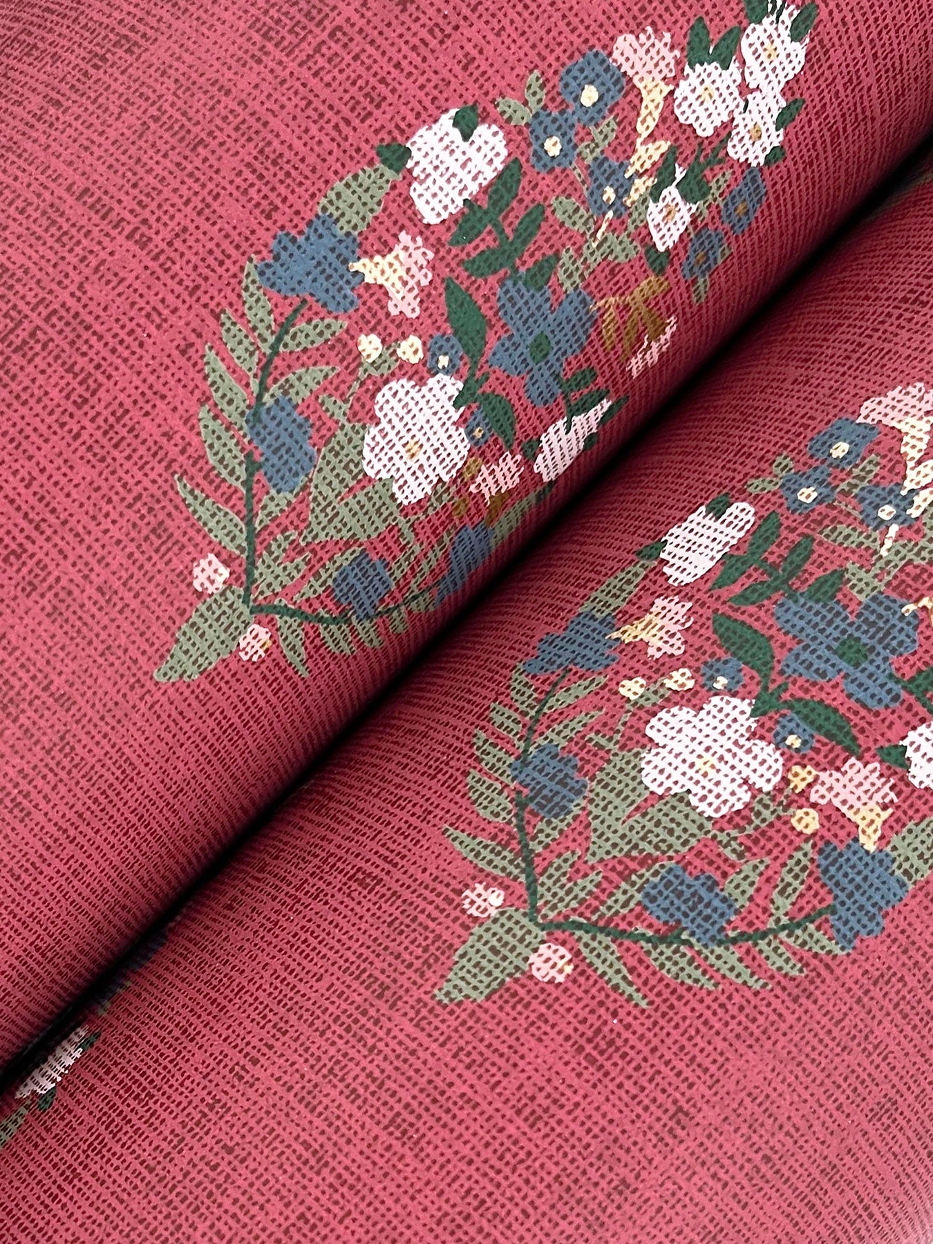 paisley-wallpaper-burgundy-york-wallcoverings-rf7475 - York Wallcoverings Wallpaper