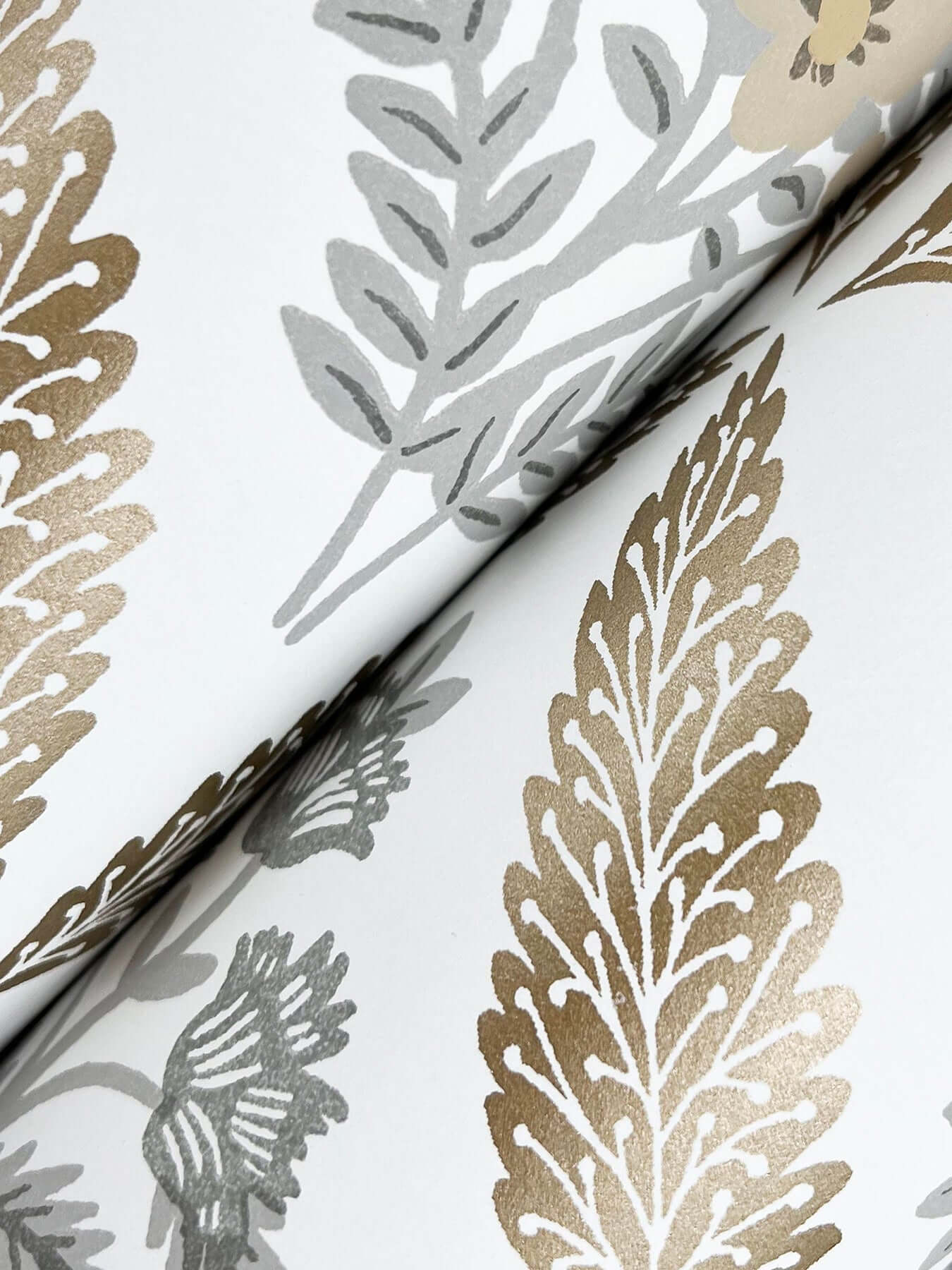 estee-garden-gold-wallpaper-york-wallcoverings-rf7511 - York Wallpaper Wallpaper