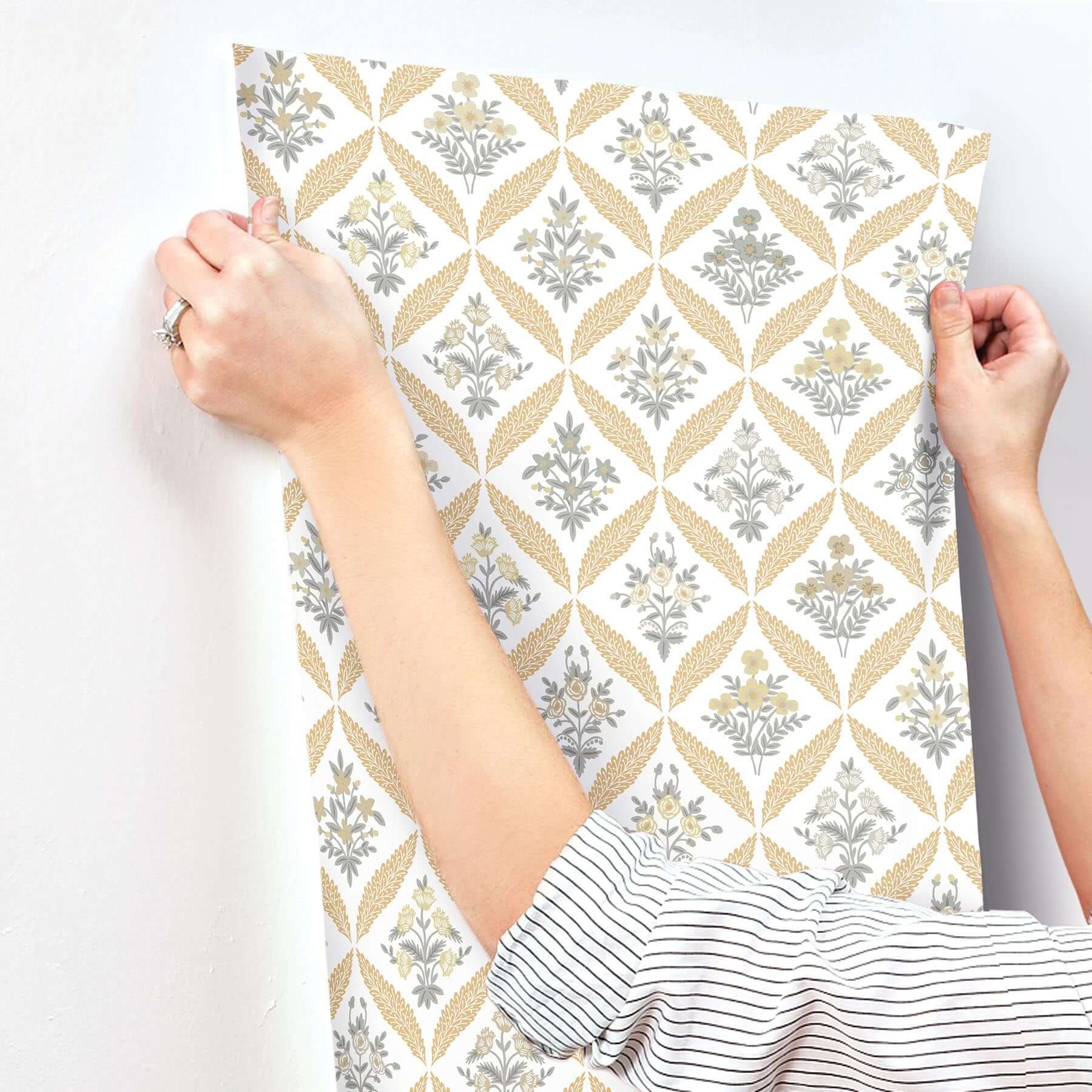 estee-garden-gold-wallpaper-york-wallcoverings-rf7511 - York Wallpaper Wallpaper
