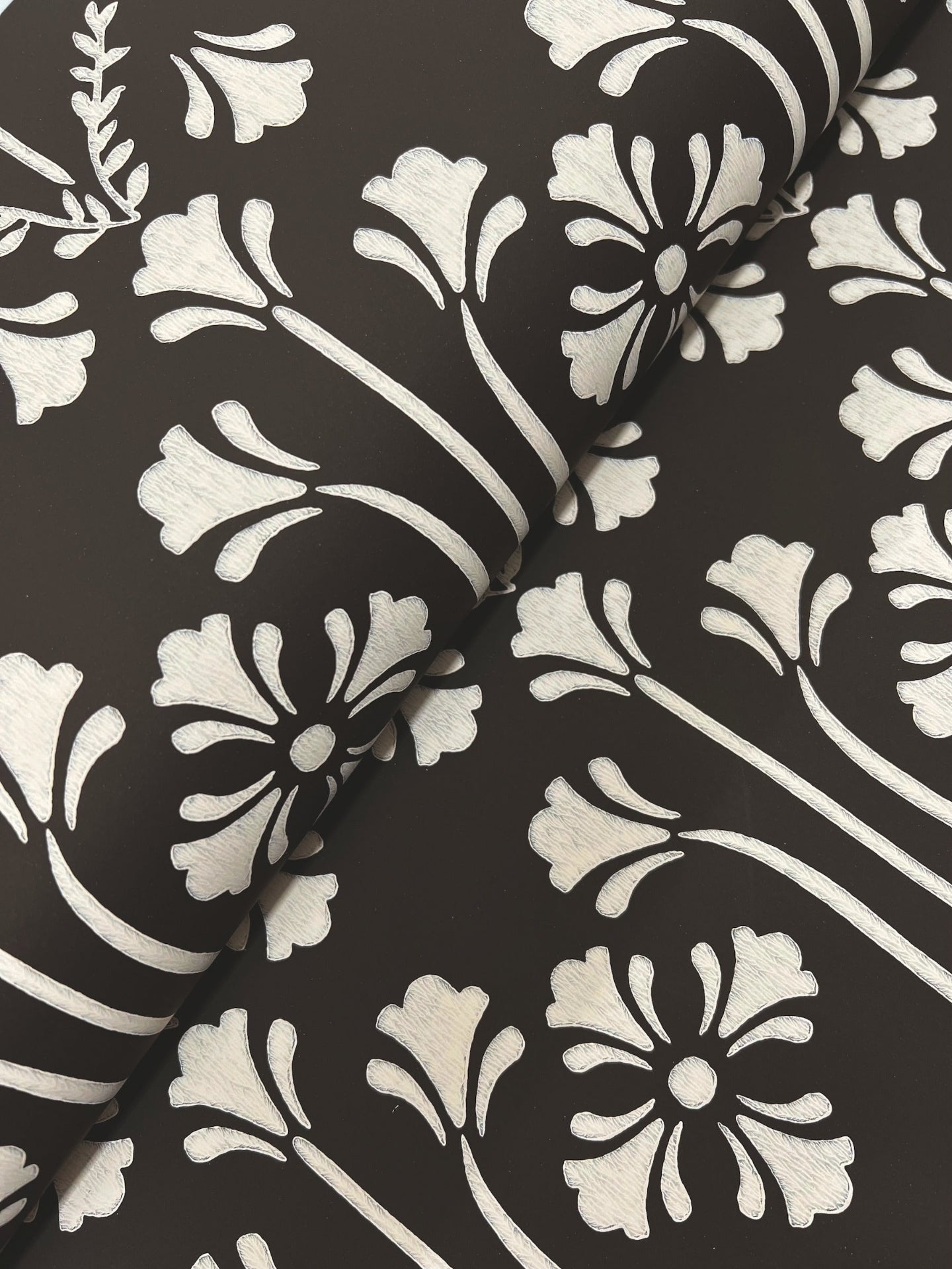 lydia-wallpaper-black-york-wallcoverings-mf4803
