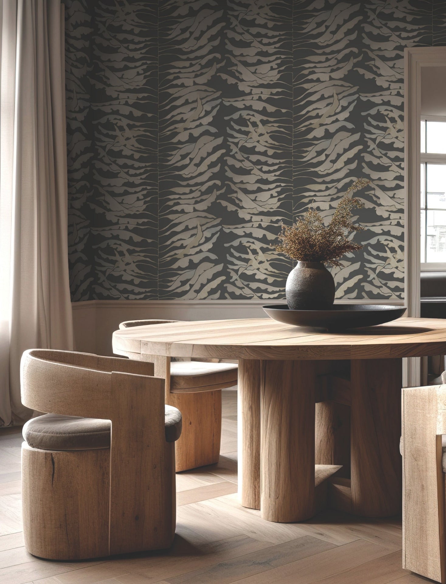 leaf-column-wallpaper-black-york-wallcoverings-fm1042