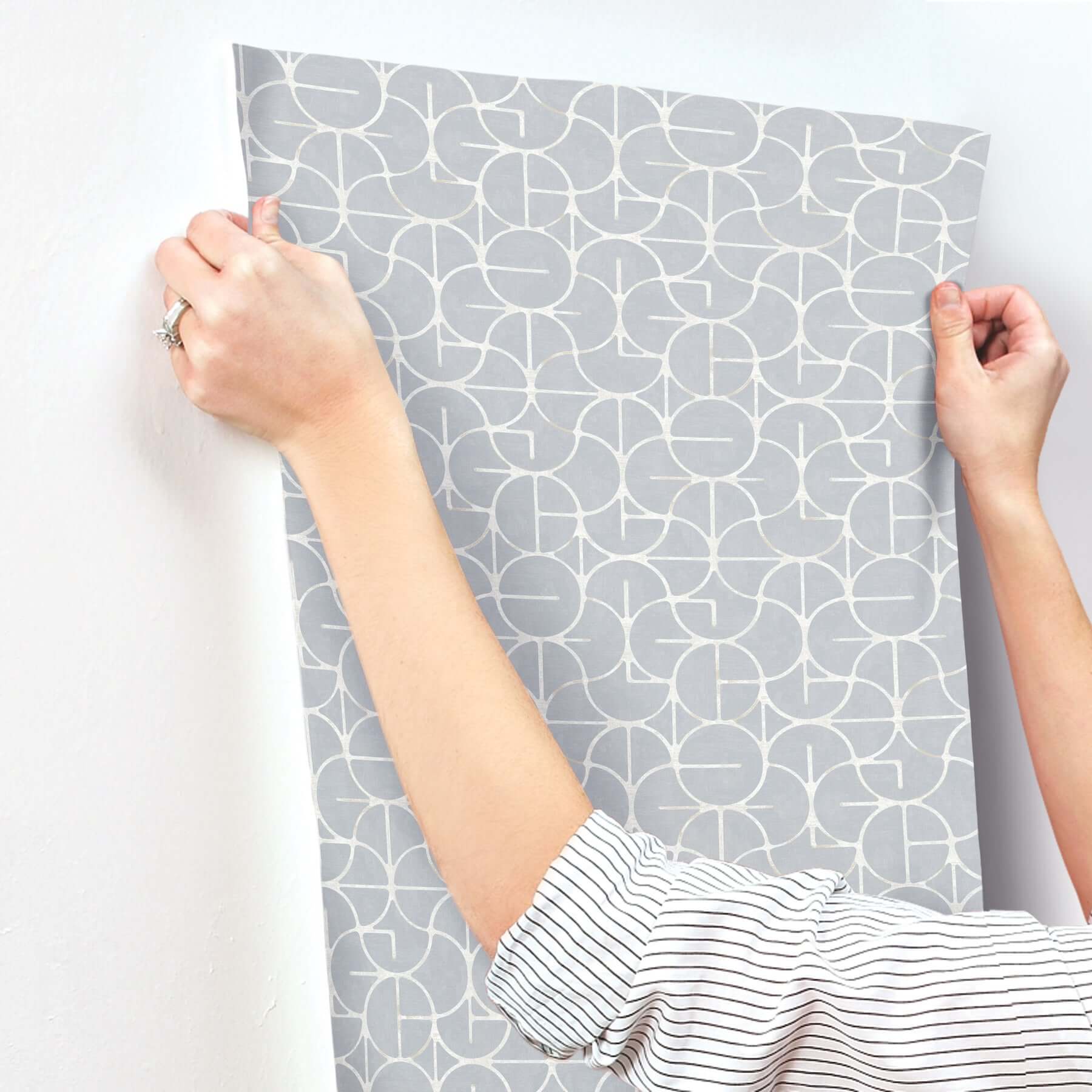 looking-glass-chambray-wallpaper-york-wallcoverings-fm1106 - York Wallpaper Wallpaper